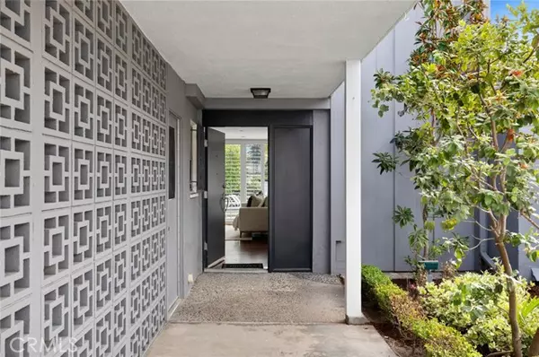 Newport Beach, CA 92660,1008 Buckingham Lane