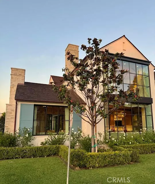 Newport Beach, CA 92663,2571 Vista