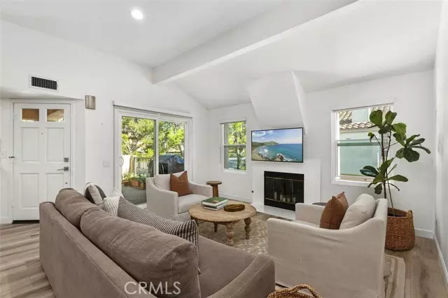 Newport Beach, CA 92660,24 Corsica Drive