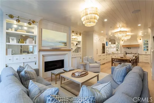 Corona Del Mar, CA 92625,521 Poinsettia Avenue