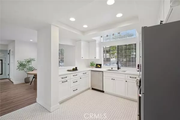 Newport Beach, CA 92663,505 Saint Andrews Rd