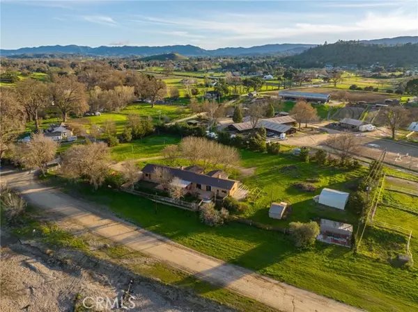 Atascadero, CA 93422,9985 Santa Clara Road