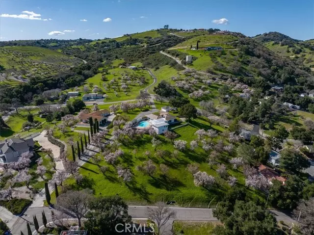 Paso Robles, CA 93446,1026 Merry Hill Road