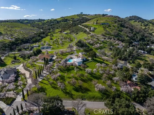 Paso Robles, CA 93446,1026 Merry Hill Road