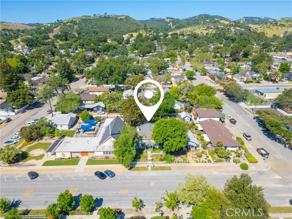 Paso Robles, CA 93446,1529 Oak Street