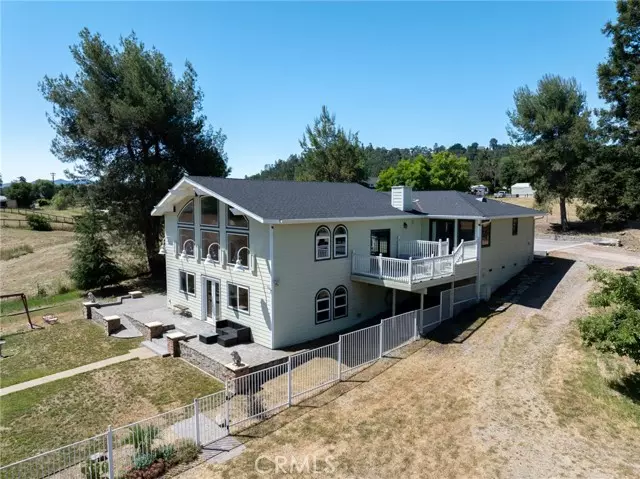 9510 Los Palos Road, Atascadero, CA 93422