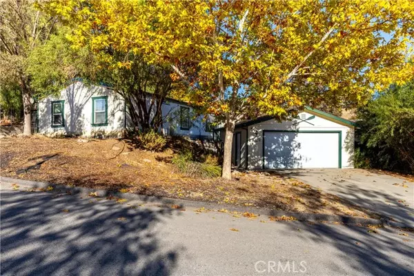 2737 Tennessee Walker Way,  Paso Robles,  CA 93446