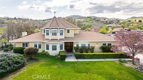 2221 Almond Springs Drive, Paso Robles, CA 93446