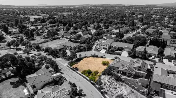 Paso Robles, CA 93446,594 Red Cloud Road