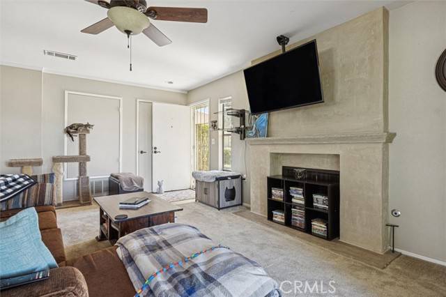 Paso Robles, CA 93446,128 Flag Way