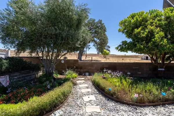 Paso Robles, CA 93446,378 Lark Dr.