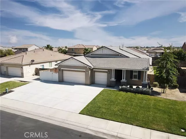 15527 Avanti Drive, Bakersfield, CA 93314