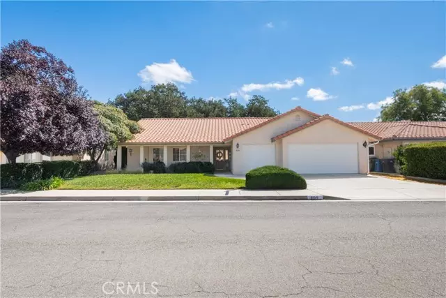 Paso Robles, CA 93446,909 Palm Desert Court