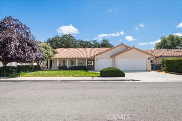 909 Palm Desert Court, Paso Robles, CA 93446