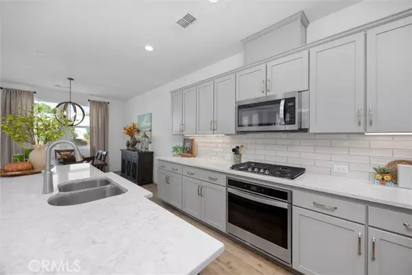 Bakersfield, CA 93311,14208 Boon Way