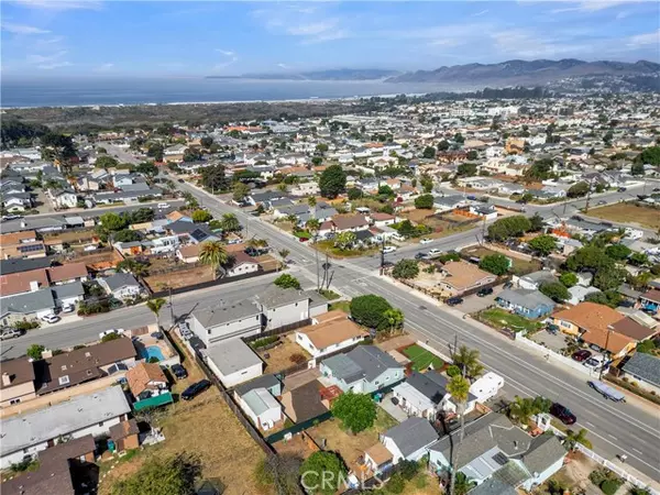 Grover Beach, CA 93433,848 Mentone Ave