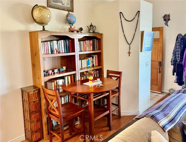 Paso Robles, CA 93446,1951 Tulipwood