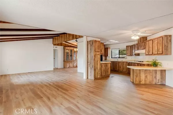 32 Via Santa Barbara, Paso Robles, CA 93446