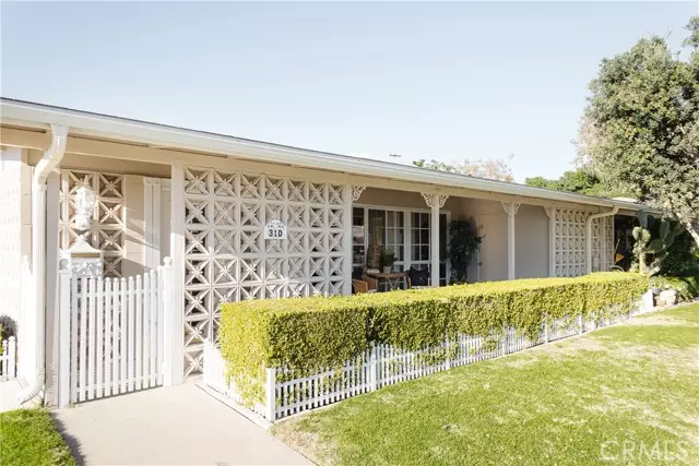 1841 Sunningdale Rd. (M14) 31D, Seal Beach, CA 90740