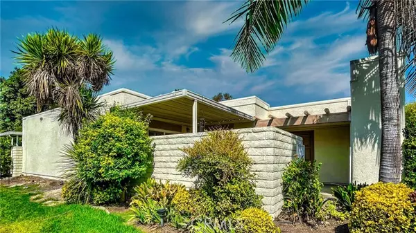 Laguna Woods, CA 92637,2032 Via Mariposa East