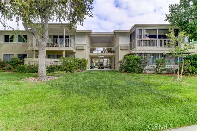 389 Ave Castilla, Laguna Woods, CA 92637