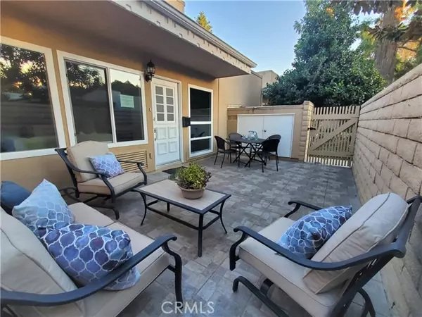 Laguna Woods, CA 92637,2066 Via Mariposa East