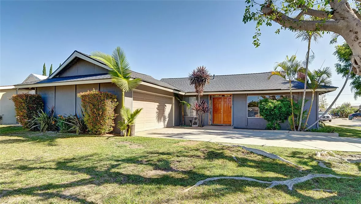 Huntington Beach, CA 92647,15272 Yorkshire Lane