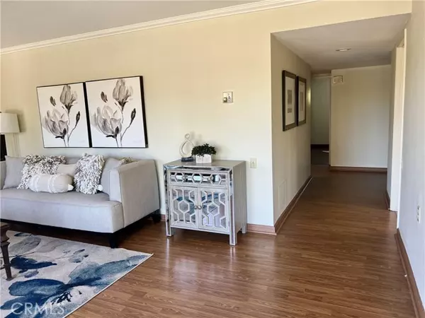 Laguna Woods, CA 92637,3033 Via Vista