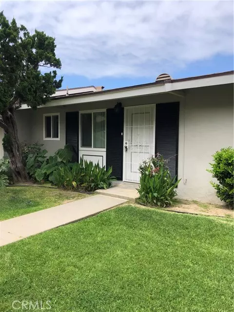 Huntington Beach, CA 92647,7902 Ronald Drive