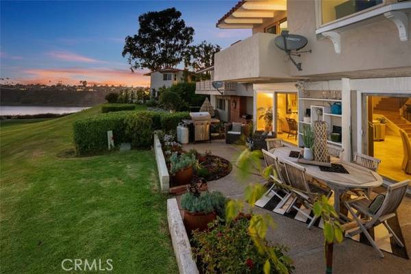 2115 Vista Entrada, Newport Beach, CA 92660