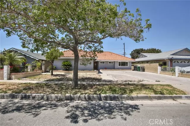 2913 West Willits Street, Santa Ana, CA 92704