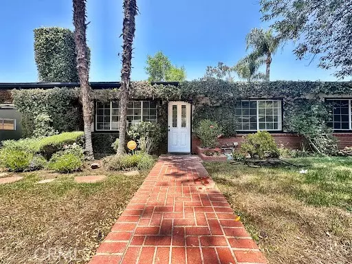 4874 Excelente Drive, Woodland Hills, CA 91364