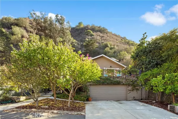 467 Canyon Acres Drive, Laguna Beach, CA 92651