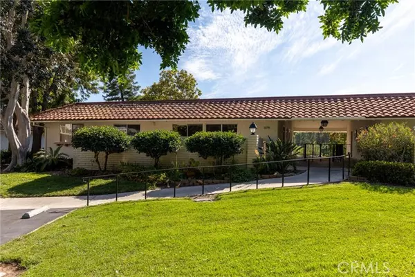 Laguna Woods, CA 92637,3276 San Amadeo