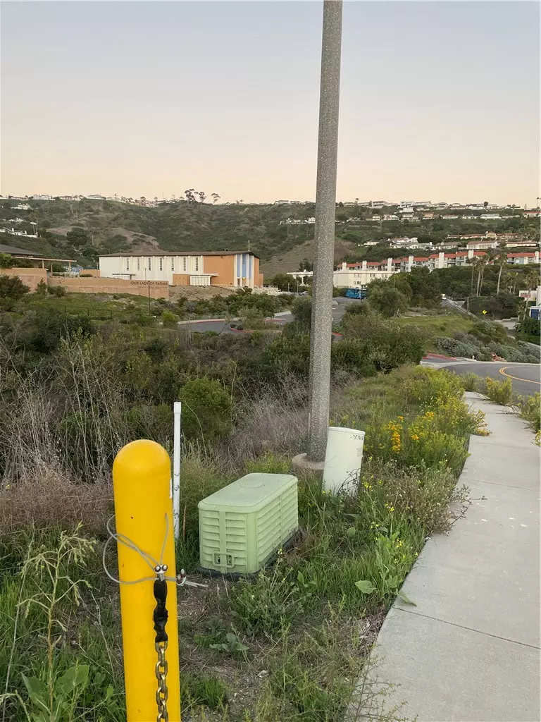 San Clemente, CA 92672,126 North LA ESPERANZA