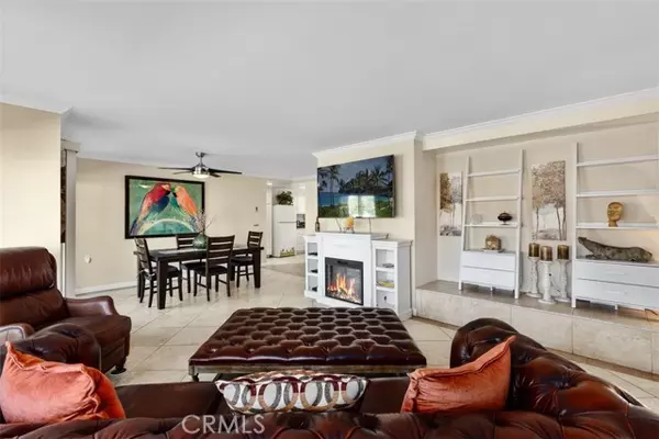 Laguna Woods, CA 92637,2390 Via Mariposa West