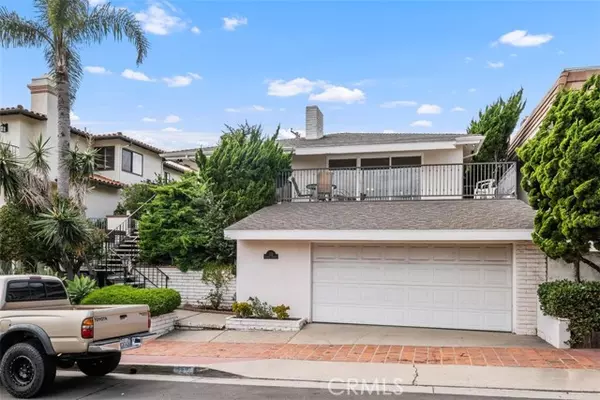 San Clemente, CA 92672,122 West Avenida Valencia