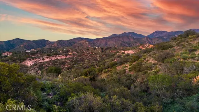 19941 Summit Trail Road, Trabuco Canyon, CA 92679