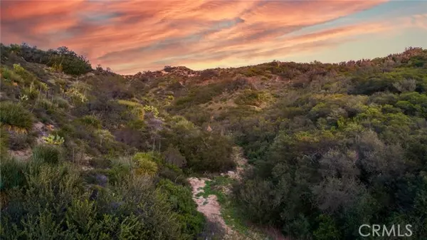 20061 Summit Trail Road, Trabuco Canyon, CA 92679