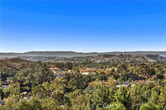 21681 Via Del Lago, Rancho Santa Margarita, CA 92679