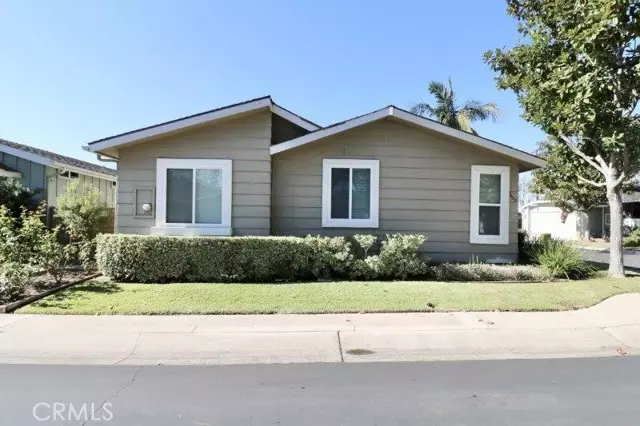 2632 Forest Lake, Santa Ana, CA 92705