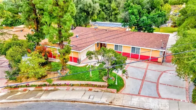 5916 Mcdonie Avenue, Woodland Hills, CA 91367