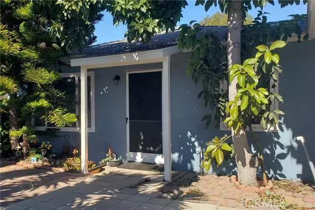 970 West 19th Street, Costa Mesa, CA 92627