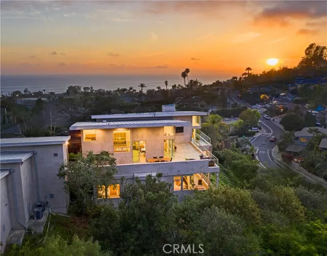 Laguna Beach, CA 92651,533 Temple Hills Drive