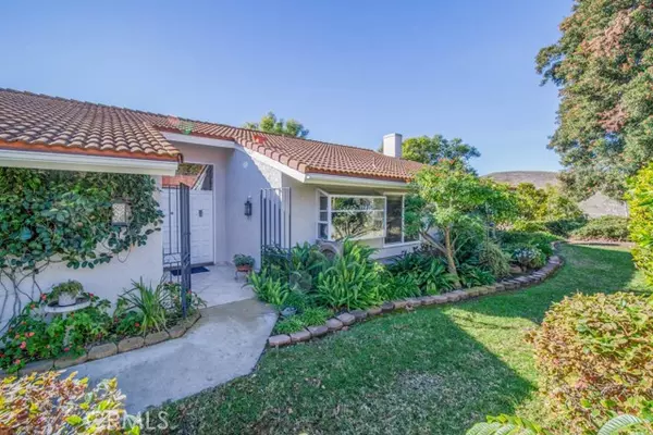 Laguna Woods, CA 92637,5228 Moya