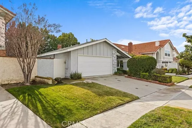 25042 Owens Lake Circle, Lake Forest, CA 92630