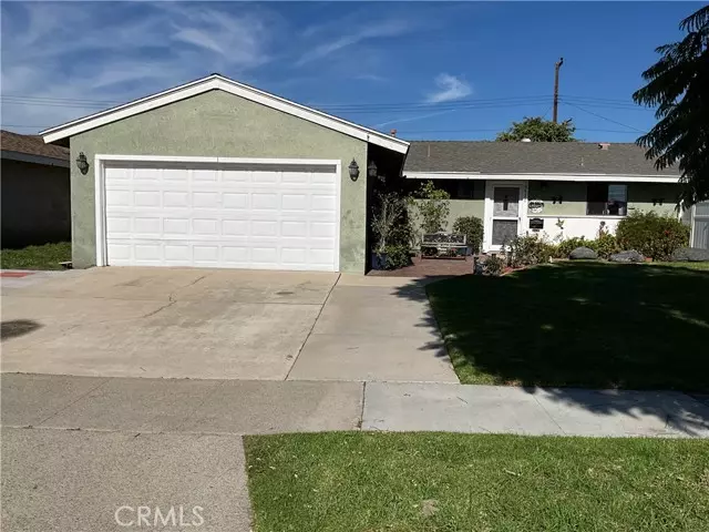 5571 Myra Avenue, Cypress, CA 90630