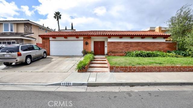 19281 Worchester Lane, Huntington Beach, CA 92646