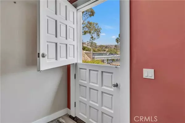 Laguna Beach, CA 92651,714 Cliff Drive