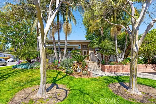 Laguna Woods, CA 92637,480 Calle Cadiz